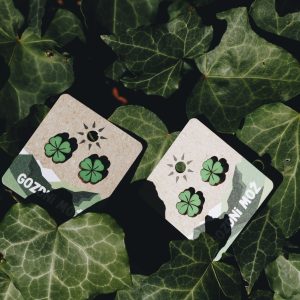 GOZDNI MOŽ Wooden Four-Leaf Clover Earrings